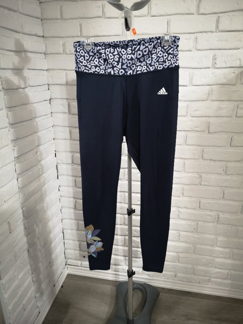 Adidas x Farm Rio Woman's Size Medium Navy Wider Waistband Aero Ready Leggings